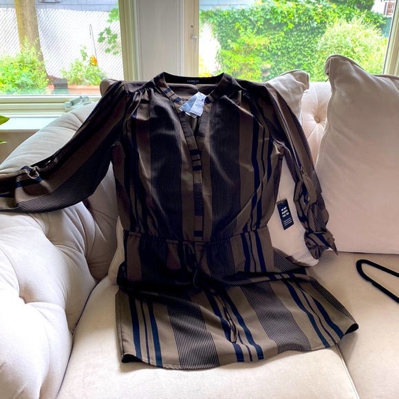 Never with tags. Express casual/work dress. Never worn. - Picture 1 of 3